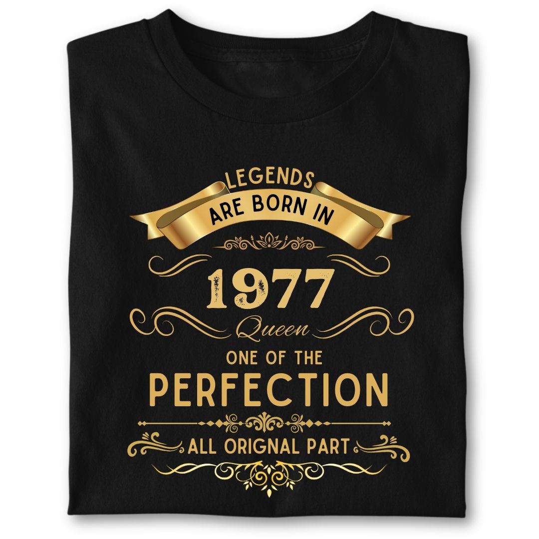 LEGENDS ARE BORN IN 1977 QUEEN GOLDEN